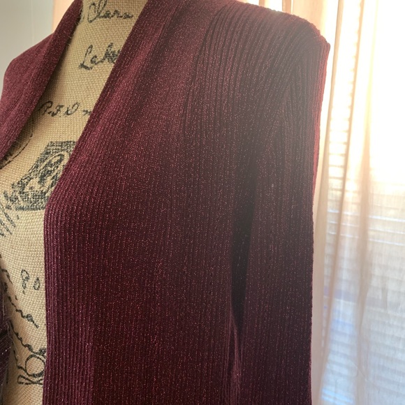 NWOT Maroon Cardigan in Size Large - Picture 3 of 4